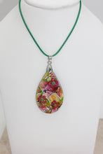 Load image into Gallery viewer, English Garden Necklace 3