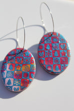 Load image into Gallery viewer, Oval Holiday Lights Hoops