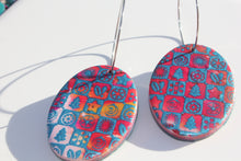 Load image into Gallery viewer, Oval Holiday Lights Hoops