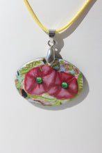 Load image into Gallery viewer, Oval Pink Flower Necklace
