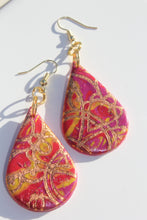 Load image into Gallery viewer, Autumn Shine Teardrop Earrings
